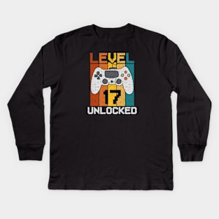 Level 17 Unlocked, Retro 17th Birthday Gamer Kids Long Sleeve T-Shirt